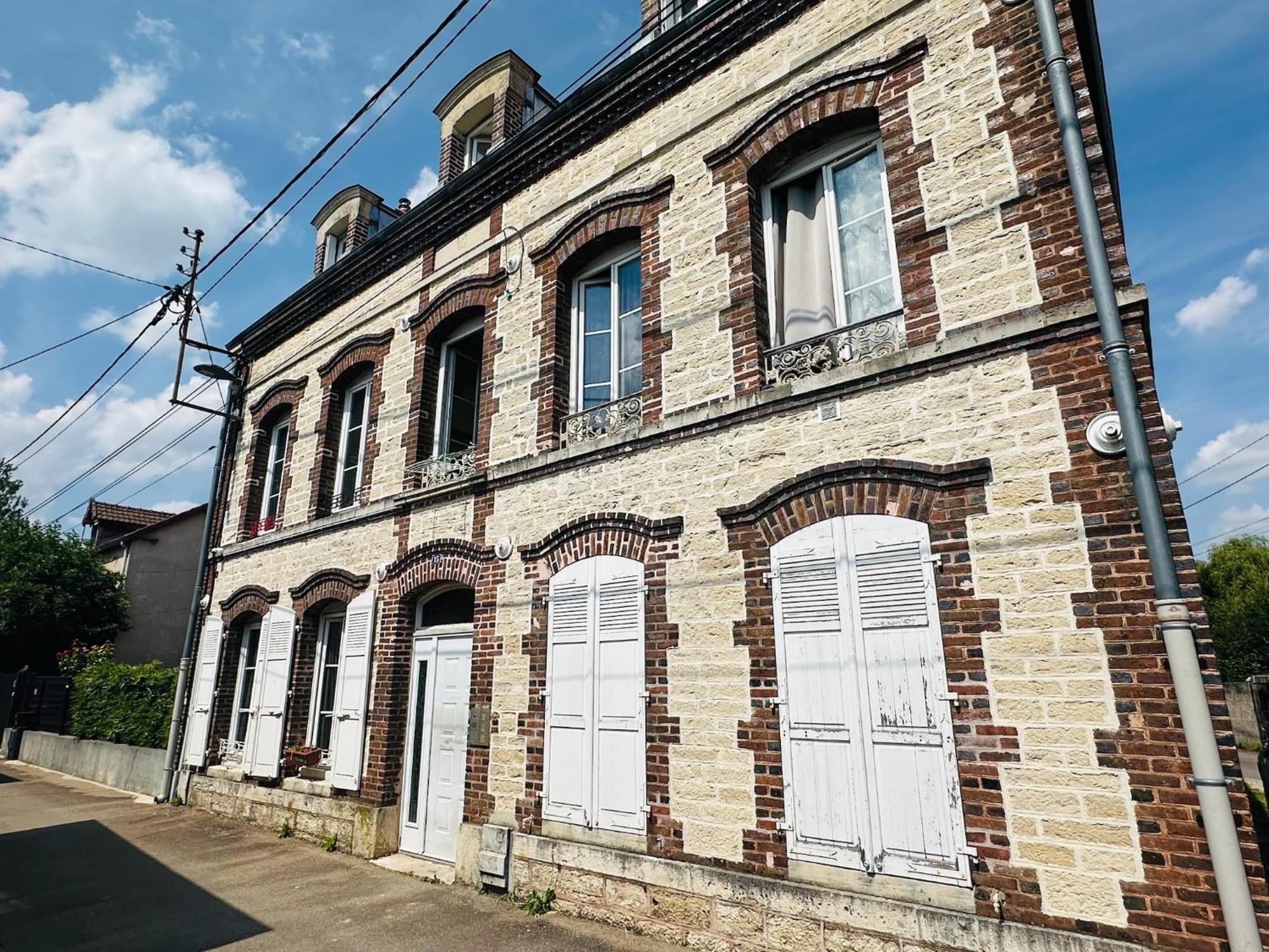 Studio 12 Proche Centre Ville Avec Wifi Parking Troyes Exterior foto